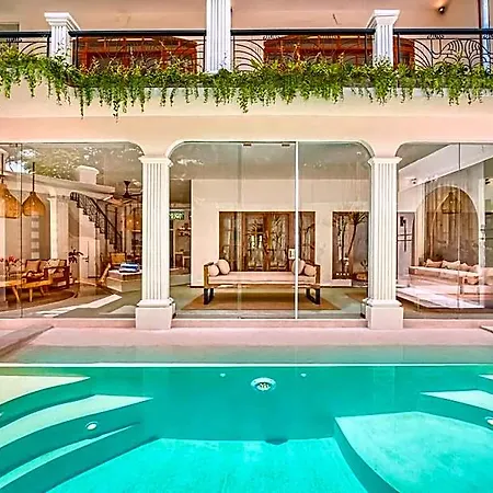 Villa San Diego: Brand New 4Bdr