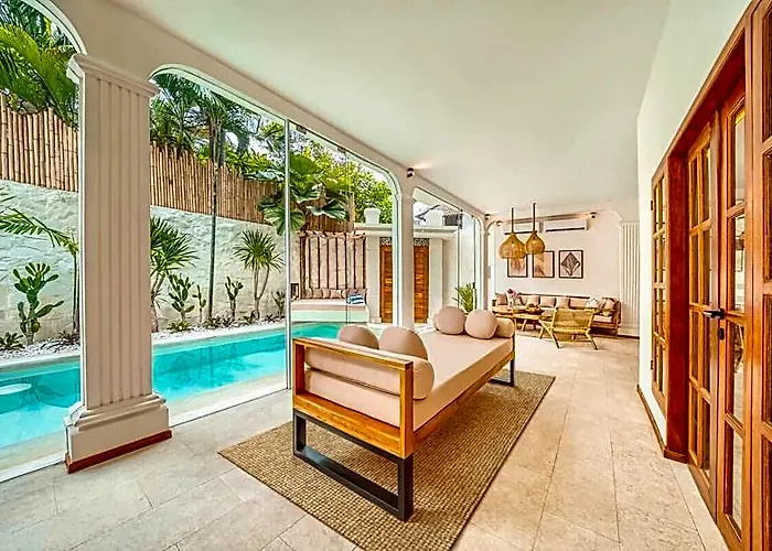 San Diego: Brand New 4bdr Petitenget (Seminyak)