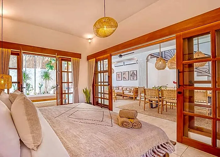 San Diego: Brand New 4bdr Petitenget (Seminyak)